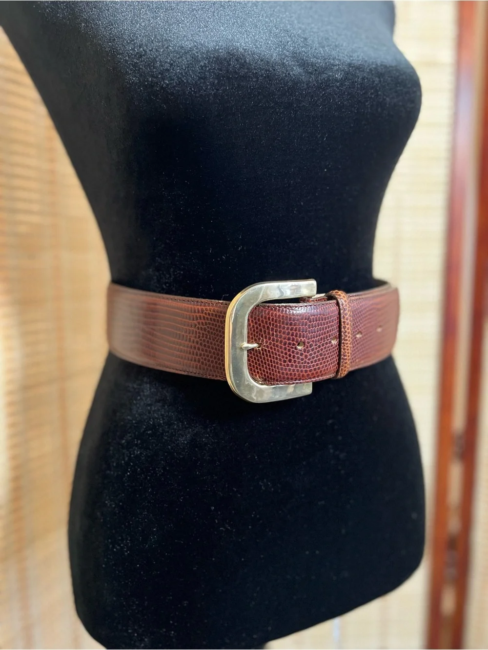 Vintage 90s Jos. A. Bank Lizard Embossed Leather Belt M 🐊